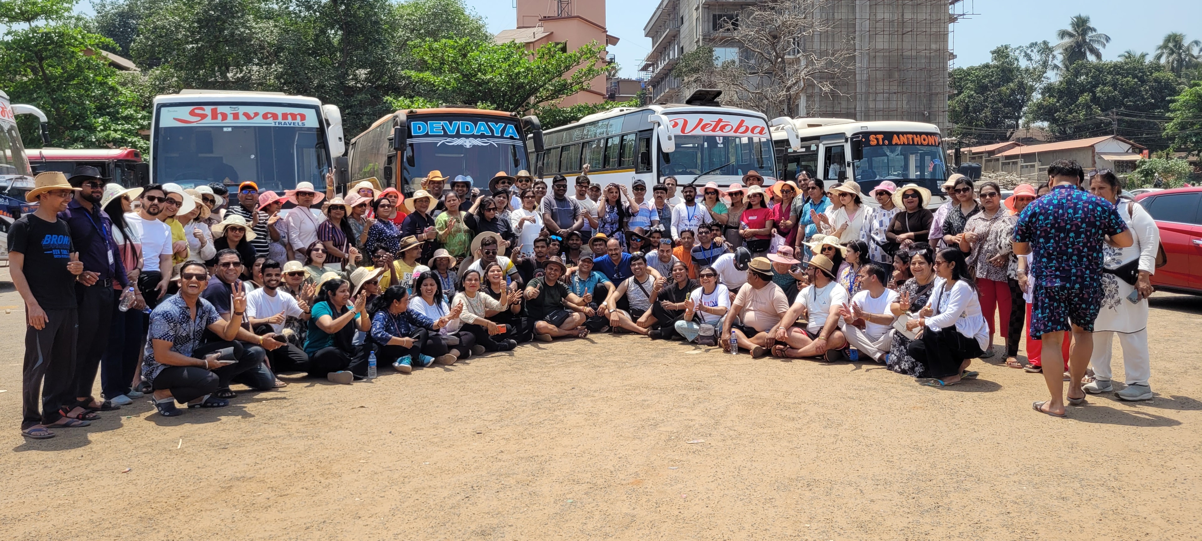 200 pax MLM group with fleet of coaches in Goa